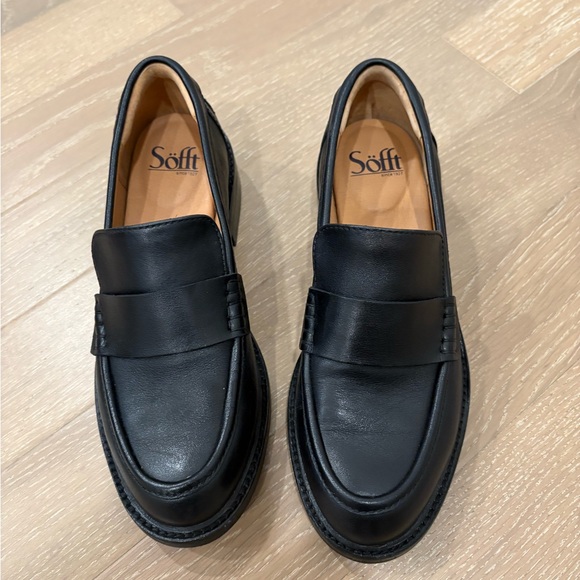 Sofft Shoes - Sofft Napoli Chunky Black Leather Loafer